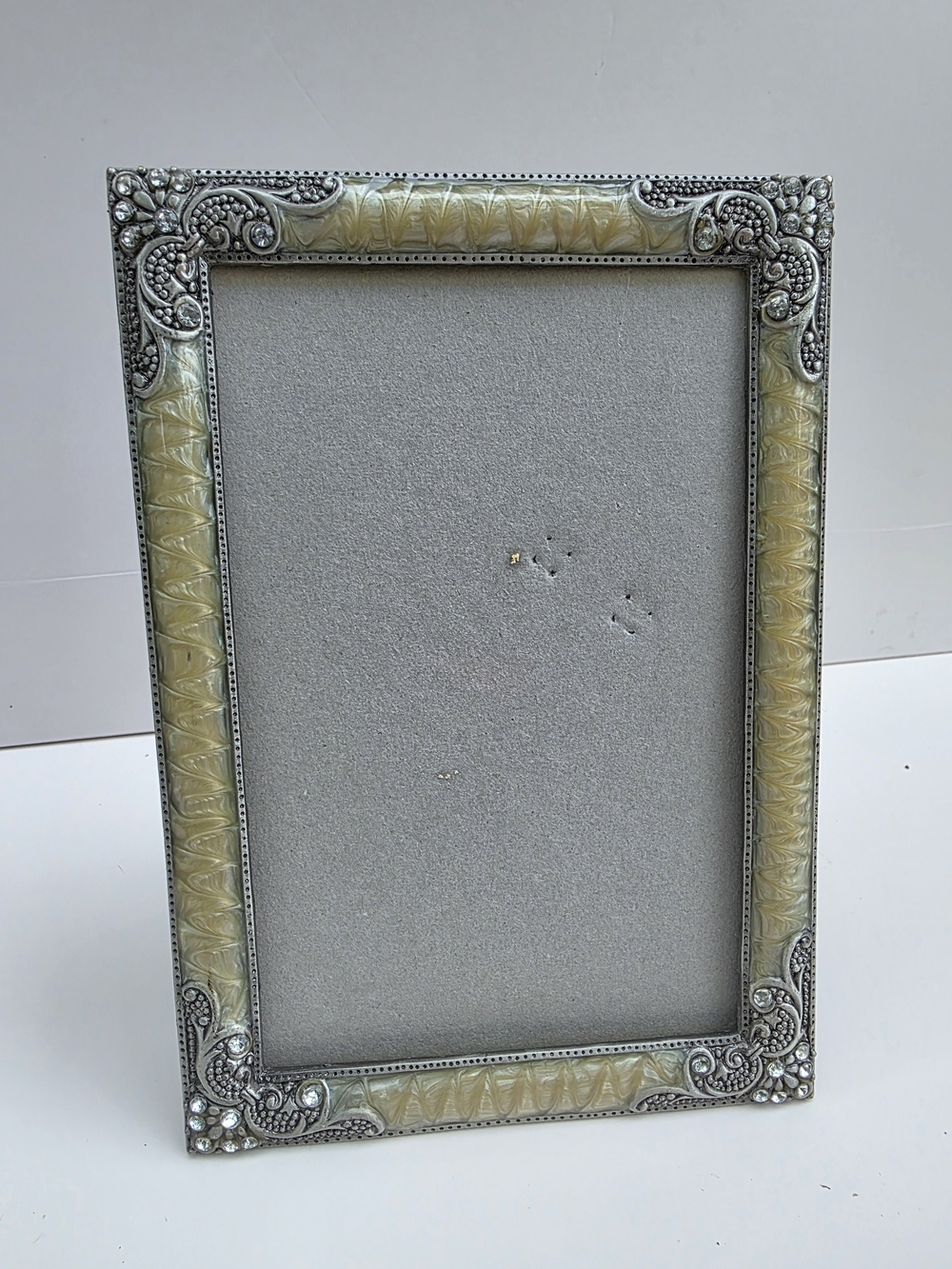 Elegant Cream and Silver Decorative Picture Frame
